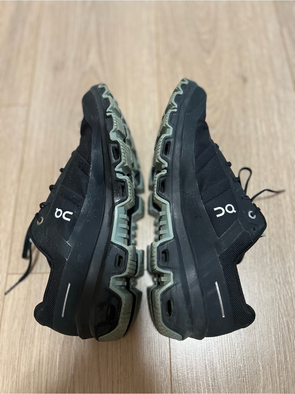On Running Cloudventure Waterproof Women’s Trail Running Shoes - Picture 4 of 9